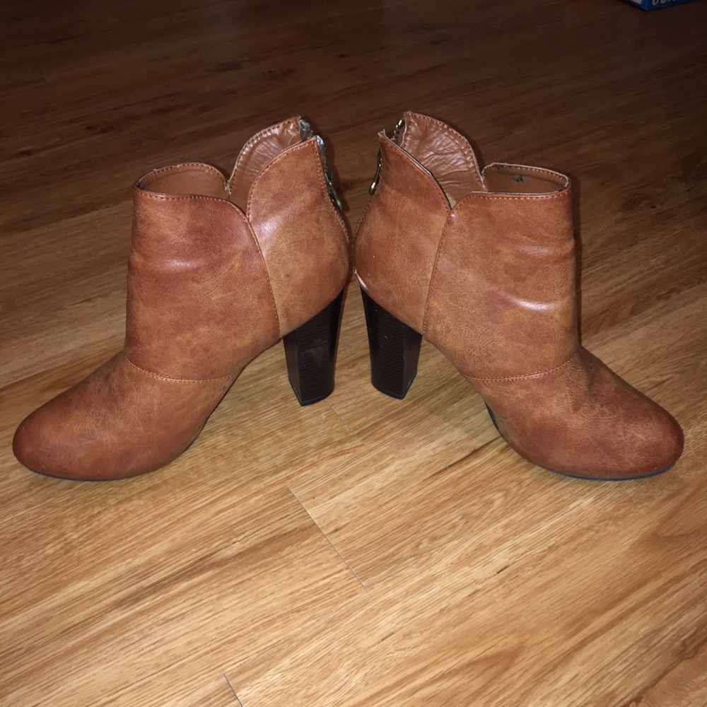 Steve Madden booties